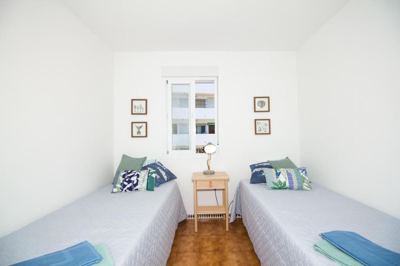 A Cozy And Elegant Townhouse Across The Beach Torre de Benagalbon Exterior foto